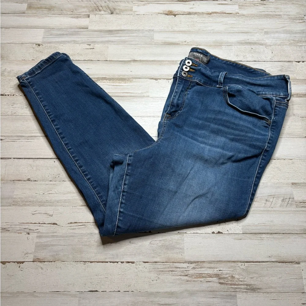 Torrid Womens Jeans Size 22R Jeggings Med Wash Blue Super Soft High Rise Stretch - Picture 2 of 15
